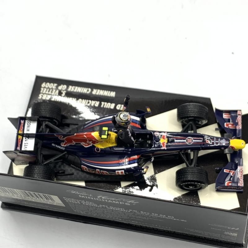 ミニチャンプス1/43レッドブルレーシングRB5 中国GP2009 1-2WIN