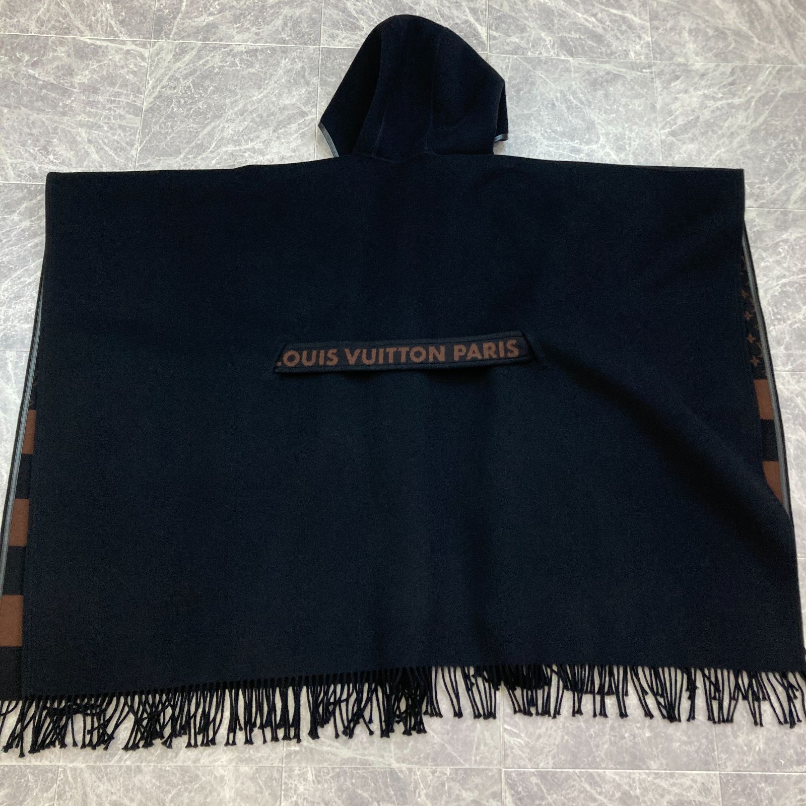 LOUIS VUITTON ルイヴィトン フーデッドケープ ポンチョ 楽天市場】ルイヴィトン コート フーデッド ラップケープコート