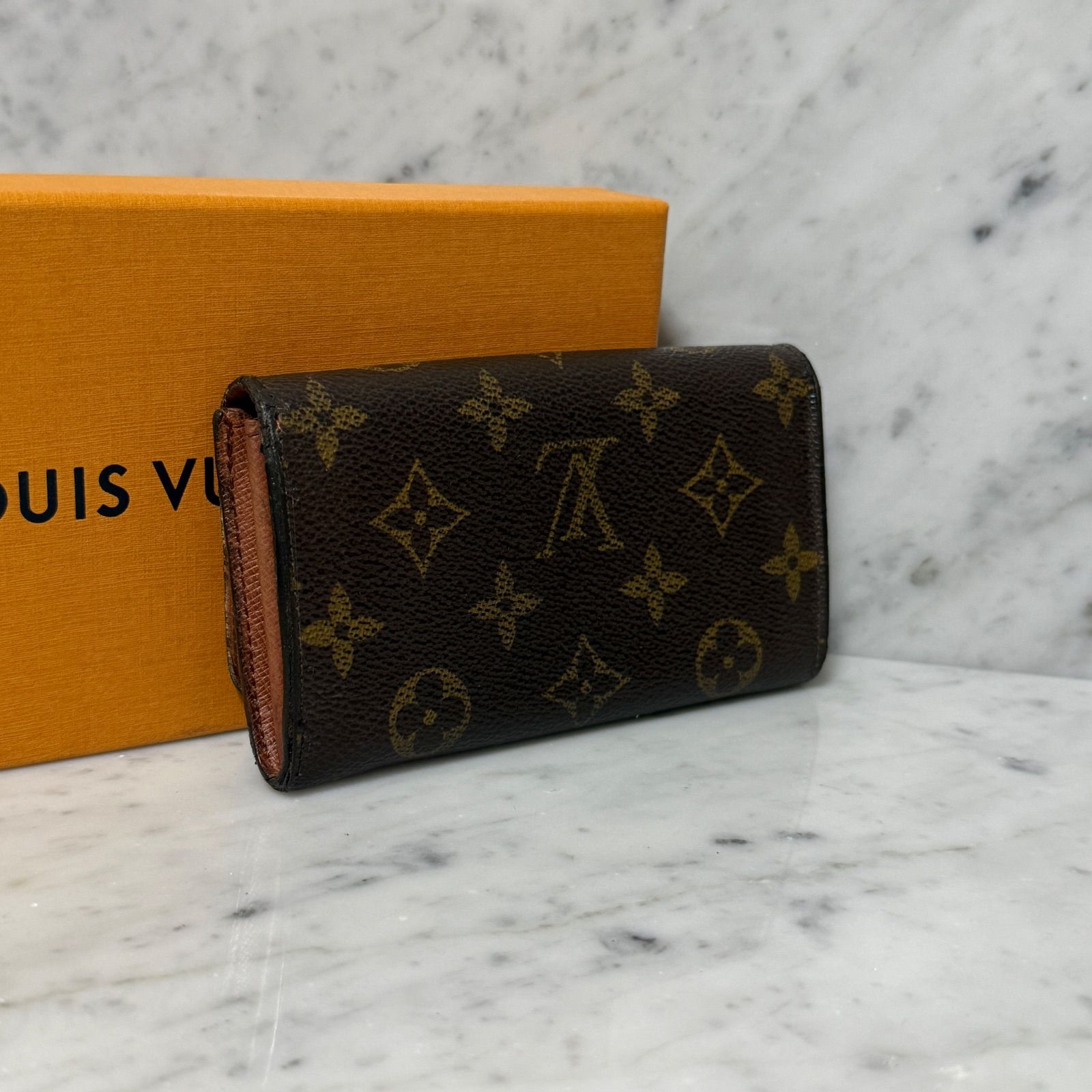 ルイヴィトン モノグラム インターナショナル 三つ折り財布ブラウン