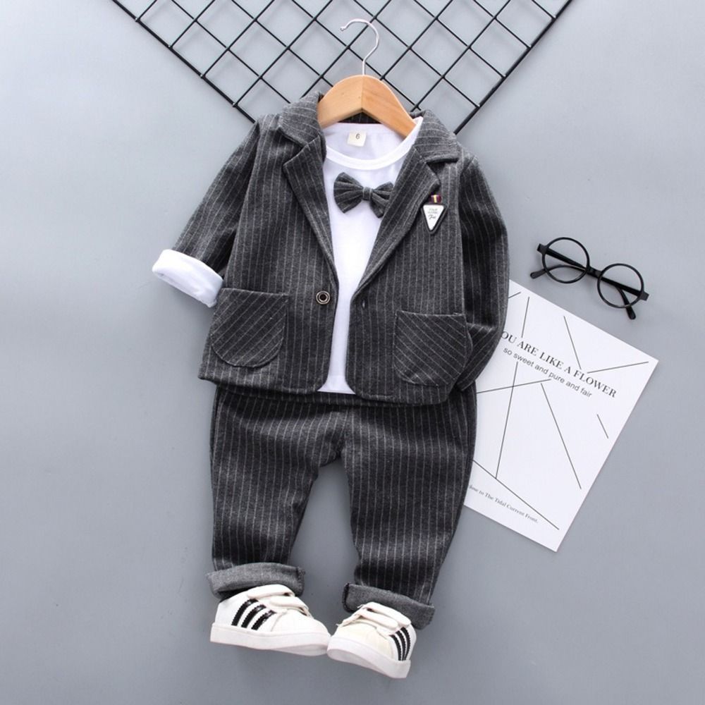 グレー  90CM  フォーマルスーツ 男の子 ３点セット bbyz2022 男の子 フォーマル 入園式 卒園式 ベビー服 スーツ 3点 セット 80 90 100 110 cm 子供 春 おしゃれ 赤ちゃん セットアップ ジャケット 蝶ネ
