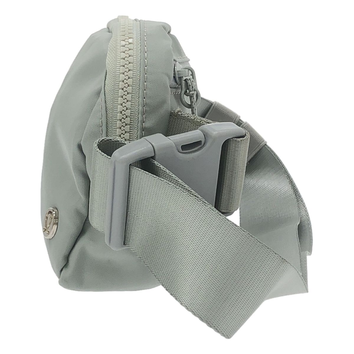 ルルレモン ベルトバッグLululemon TRENCH ベージュ完売品 Lululemon Everywhere Belt Bag Mini - Trench | Editorialist