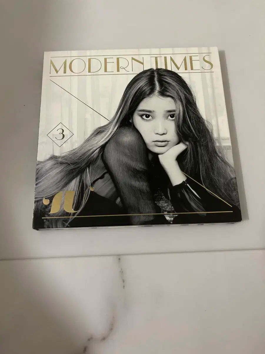 IU アイユー Modern Times 限定盤 CD+DVD アイユ KPOP IU(アイユ) ー 正規 3 家 Modern Times 通常盤 - メルカリ