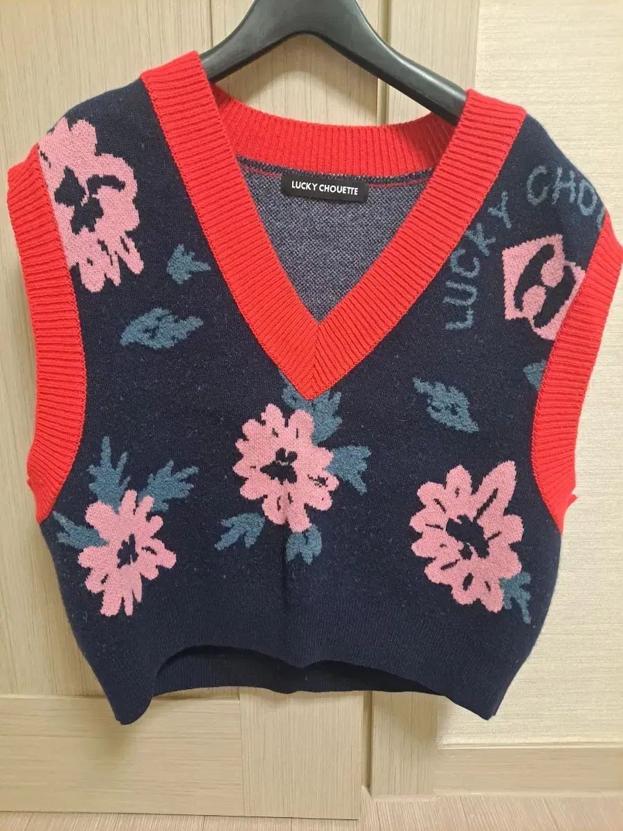 LUCKY CHOUETTE ラッキーシュエトゥ ベスト