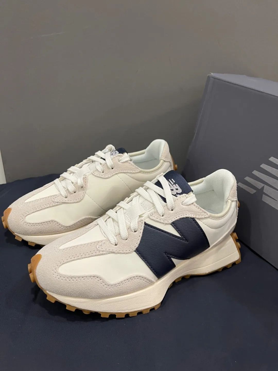 新品✨未使用❣️ 箱付 ✨New Balance☆327 ニューバランス 327