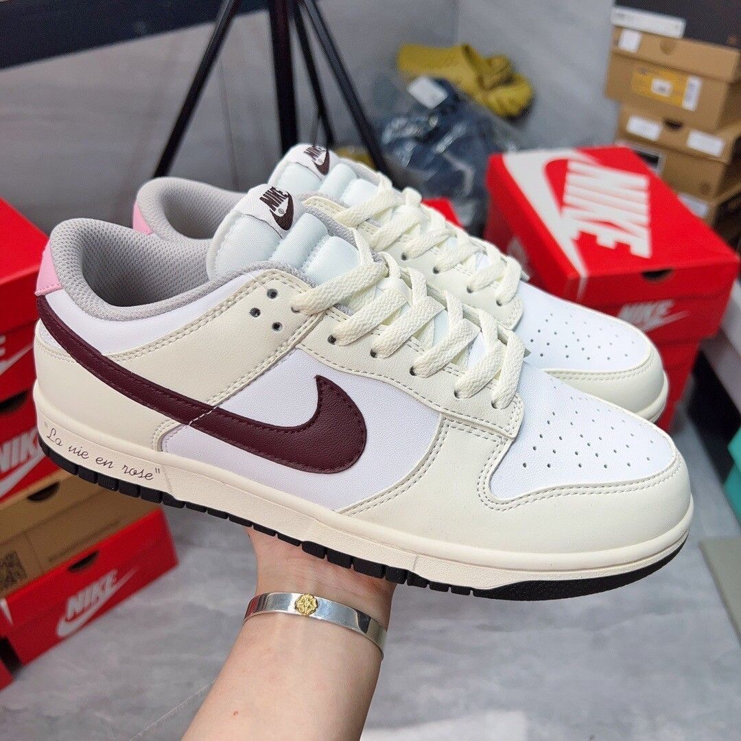 ✨大特価✨新品 未使用 ナイキ Nike SB dunk low  箱付 男女兼用