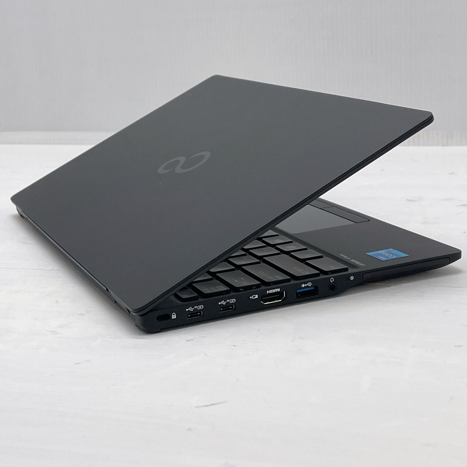 FUJITSU LIFEBOOK U9311 / Core i3-1125G4