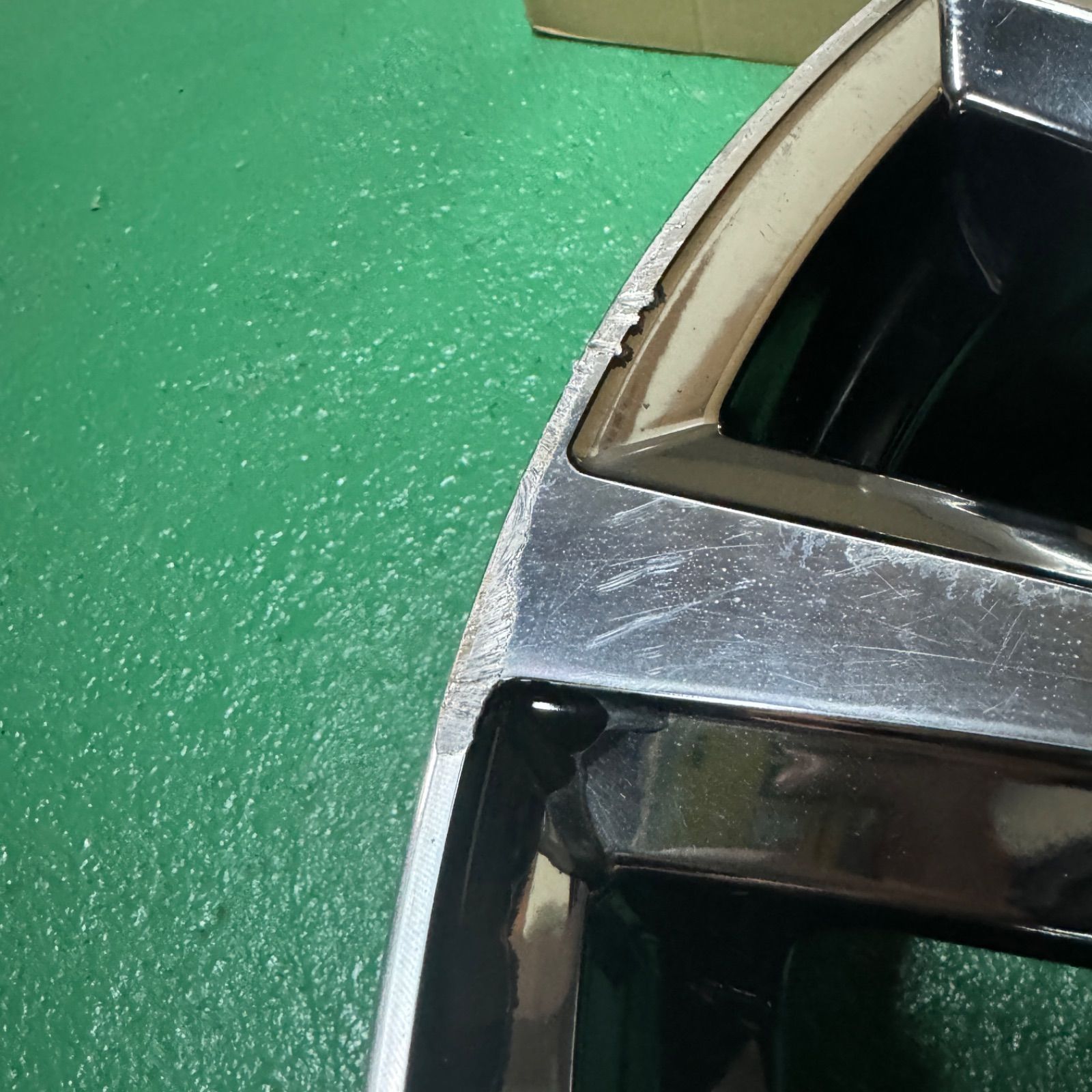 ヴェネルディ マデリーナ 19インチ 8J インセット45？