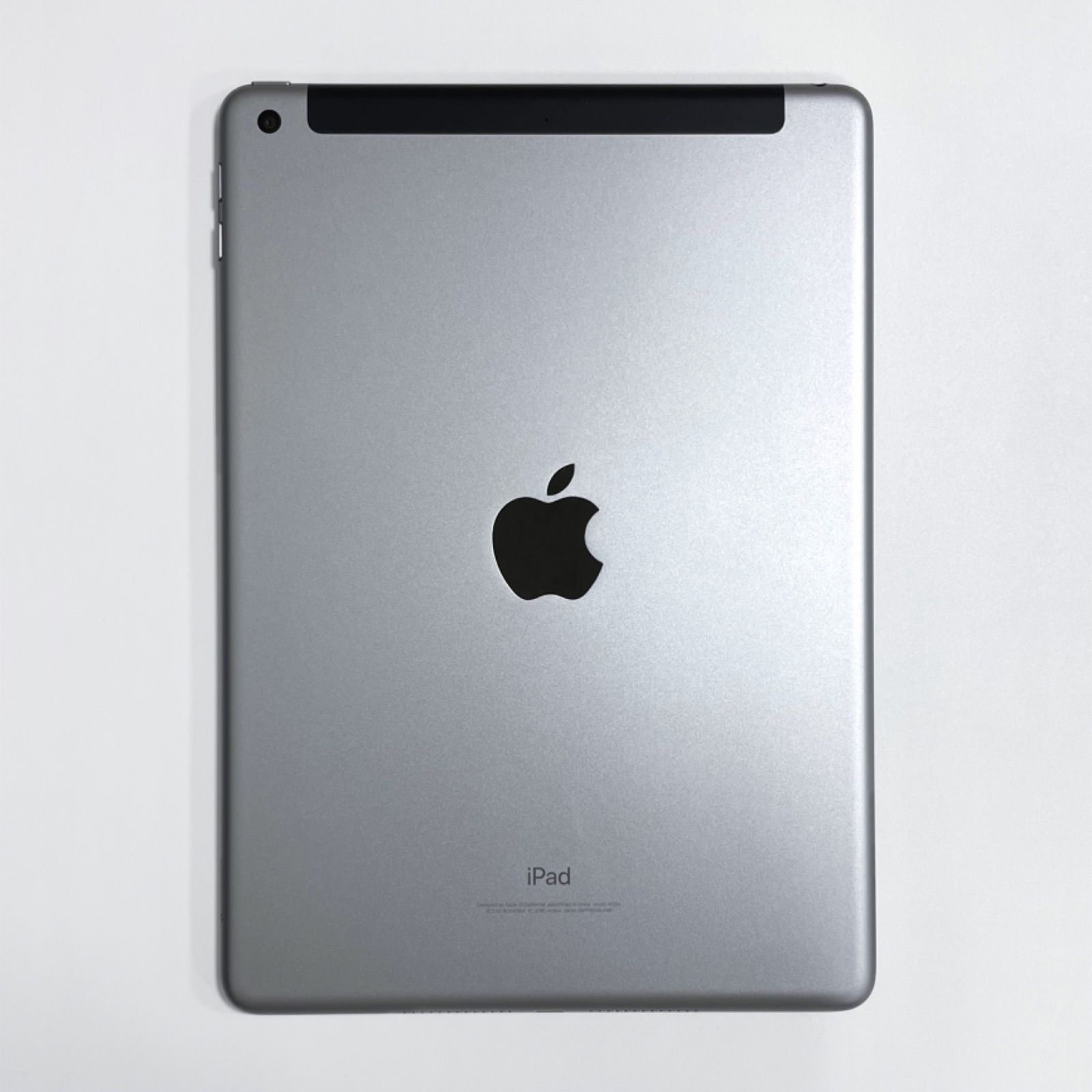美品 iPad (第6世代) 32GB セルラー モデル ゴールド ムスビー｜美品