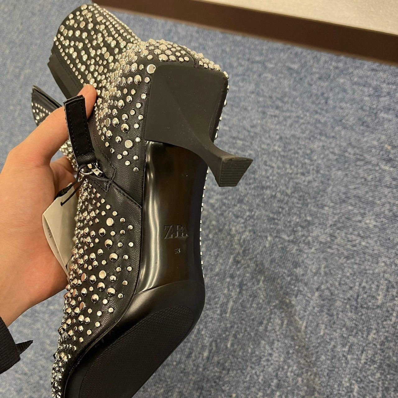 ZARA スタッズ キトンヒール ショートブーツ／26cm