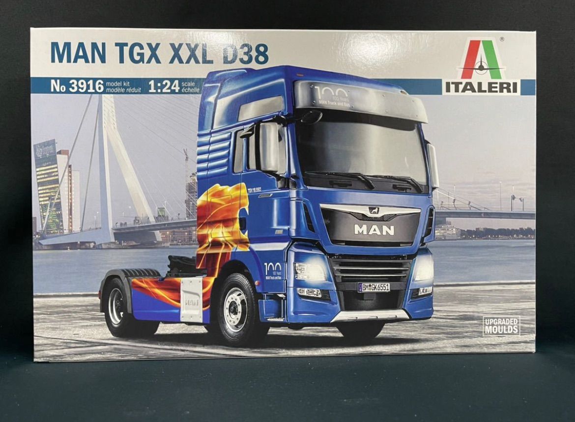 デコトラ‼️1/24 イタレリ・MAN TGX XXL（未組立品）