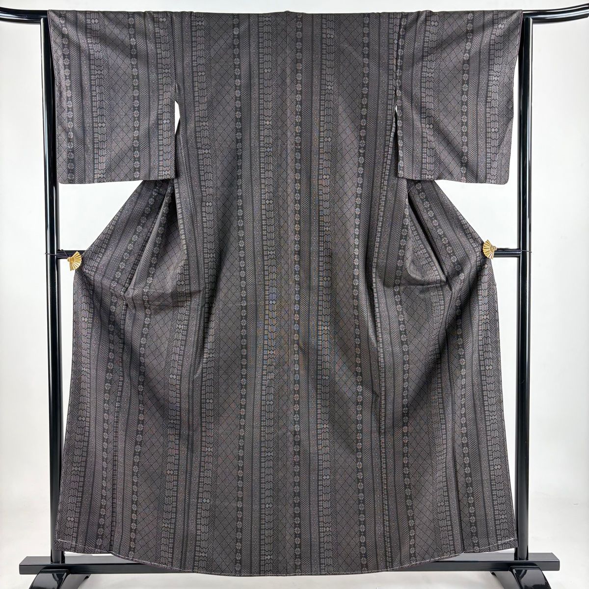 紬 身丈158.5cm 裄丈63.5cm S 袷 花 菱 茶紫 正絹 秀品