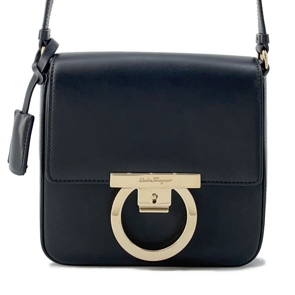 サルヴァトーレ フェラガモ ショルダーバッグ ガンチーニ レザー 21 O009 Ferragamo 黒
