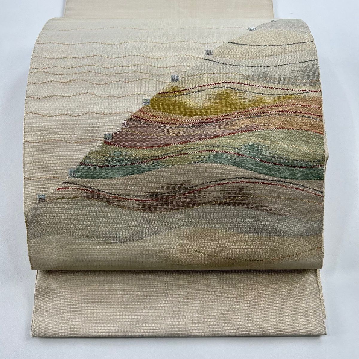 美品】 袋帯 名品 落款 霞 金糸 トップ 箔 薄緑 お太鼓柄 正絹