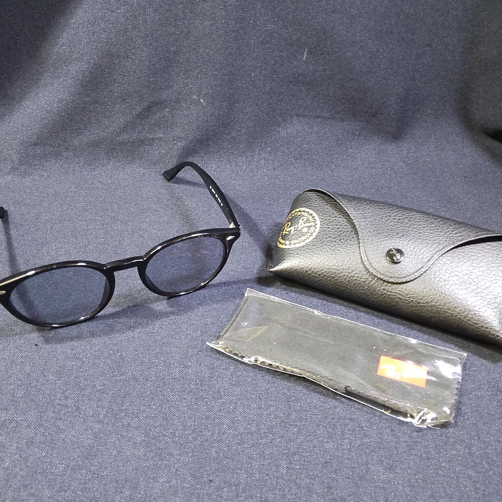 RayBan レイバン RB2180 サングラス　ブラック　ケース Ray-Ban [Ray-Ban] レイバン 純正 サングラスケース ブラック