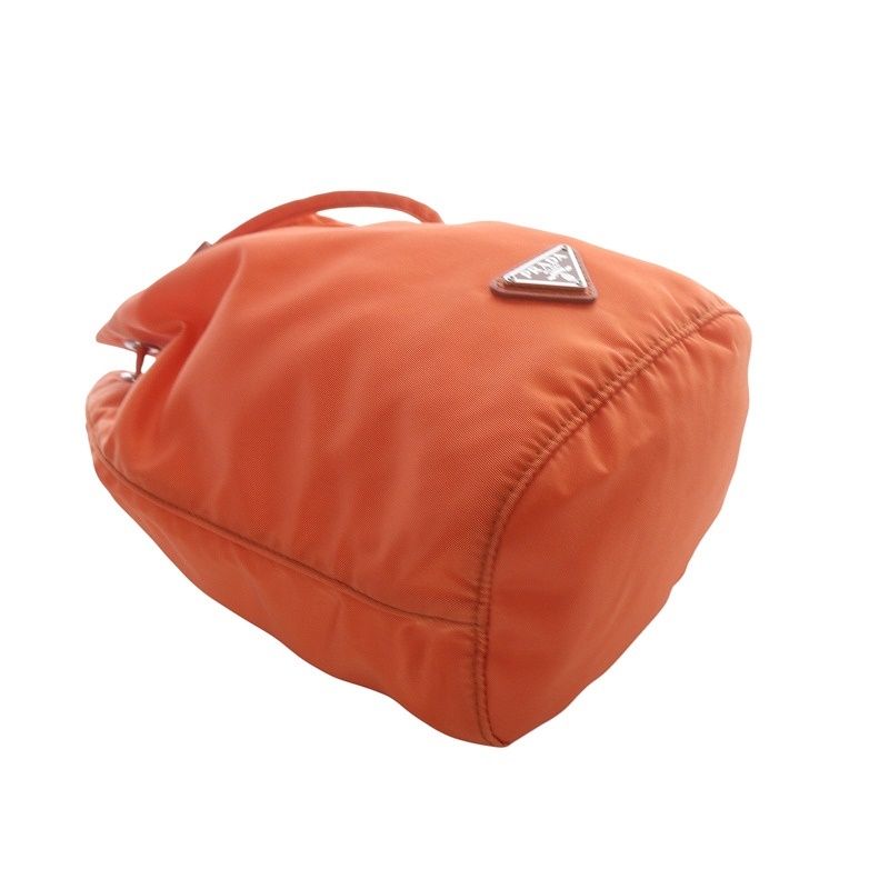 極美品✨PRADA プラダ ナイロン 巾着バッグ ポーチ 三角ロゴ レッド 極美品✨PRADA プラダ ナイロン 巾着バッグ ポーチ 三角ロゴ レッド