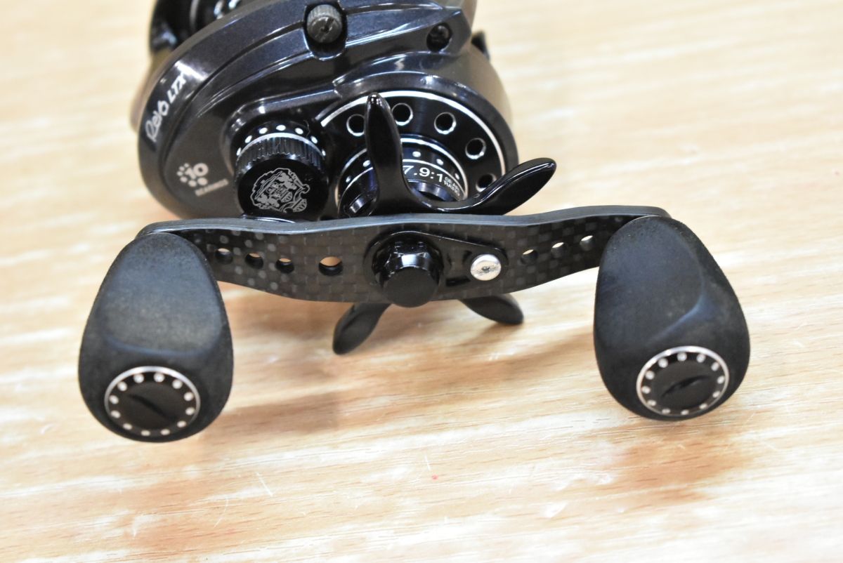アブガルシア レボ LTX SHS 右巻き AbuGarcia REVO ブラックバス バス