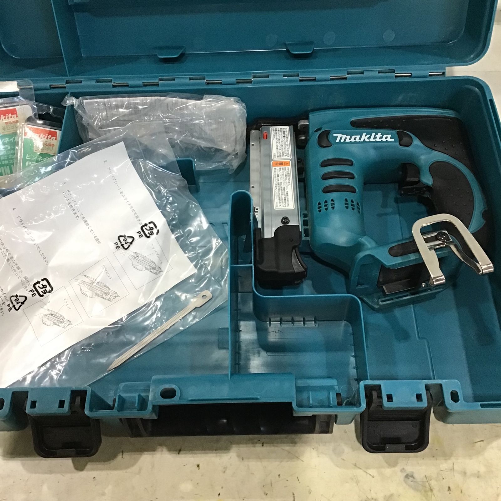 〇マキタ(makita) コードレスピンネイラ PT350DZK【川口店】