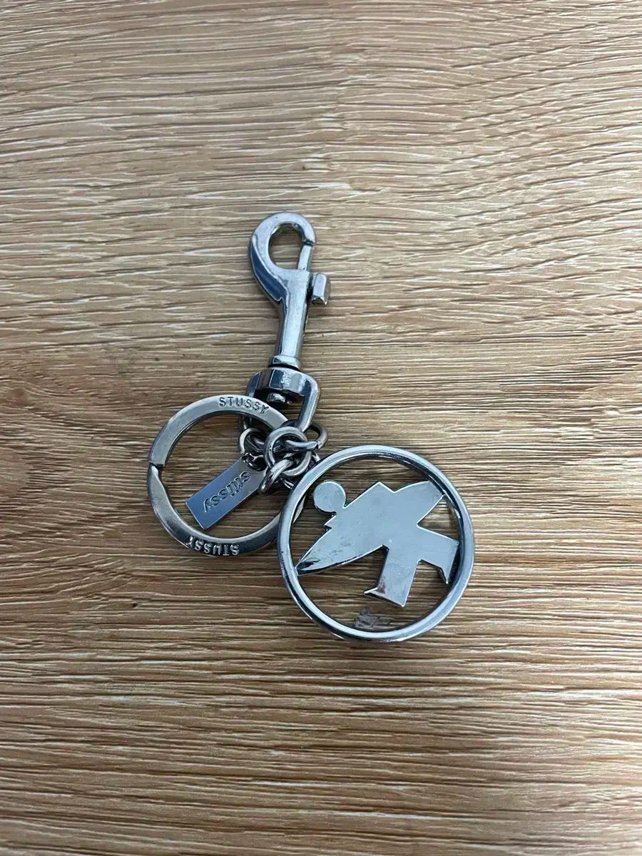 STUSSY ステューシー サーフマン キーリング（8 Ball Keychain