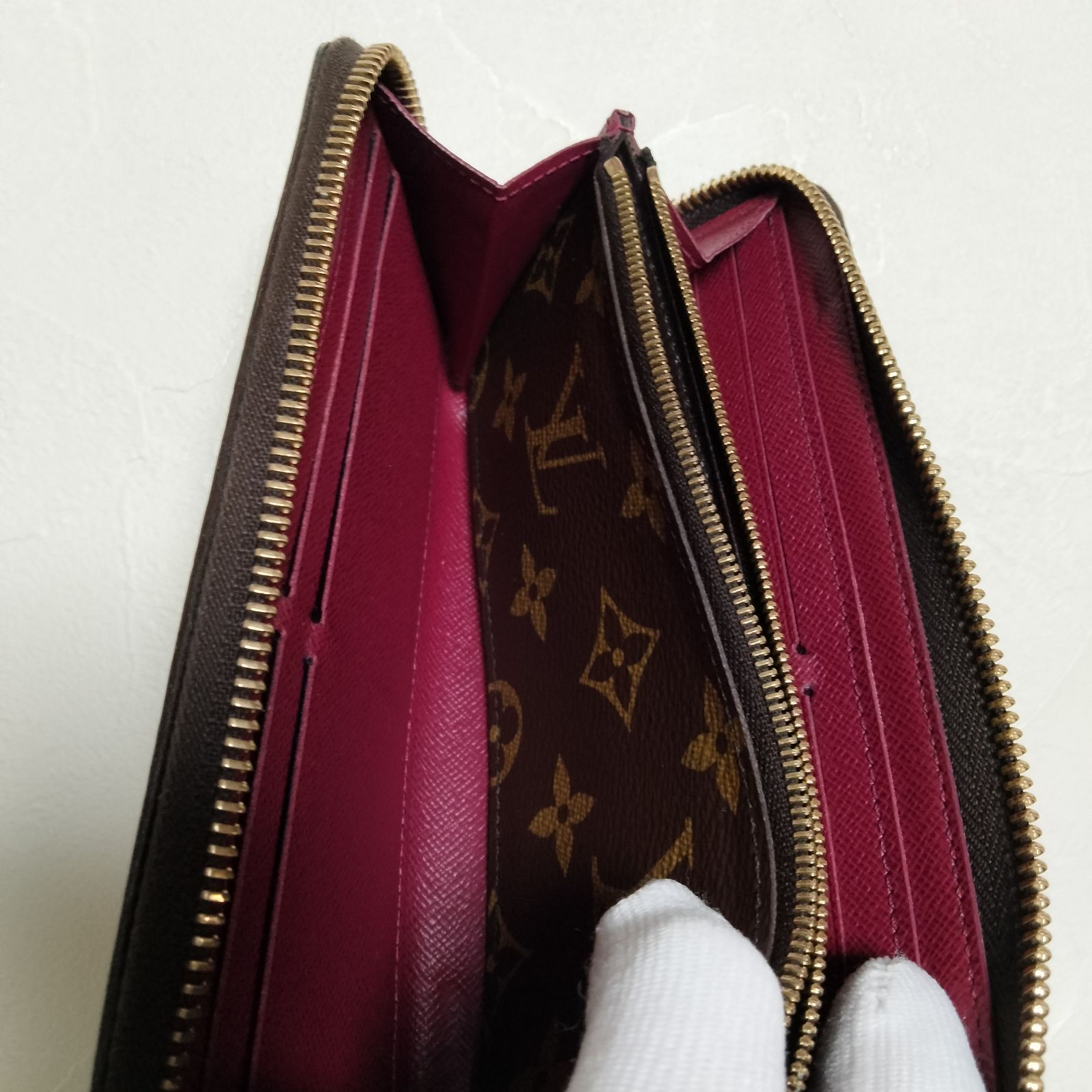 LOUIS VUITTON ルイヴィトン エピ コアラ 折財布 紫-