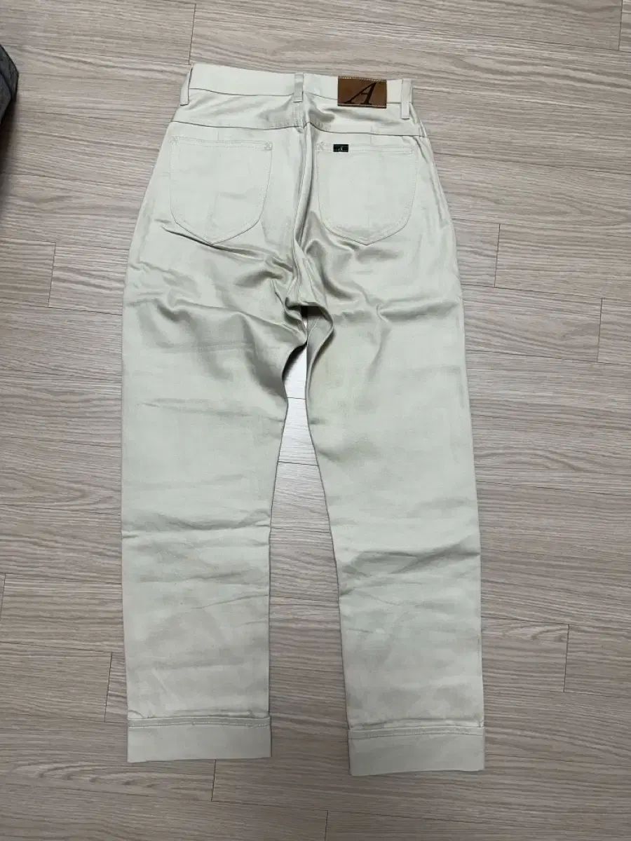 26 アナトミカ 618 マリリン 2 土星 ベージュ デニムパンツ DECORATOM_COM_BR