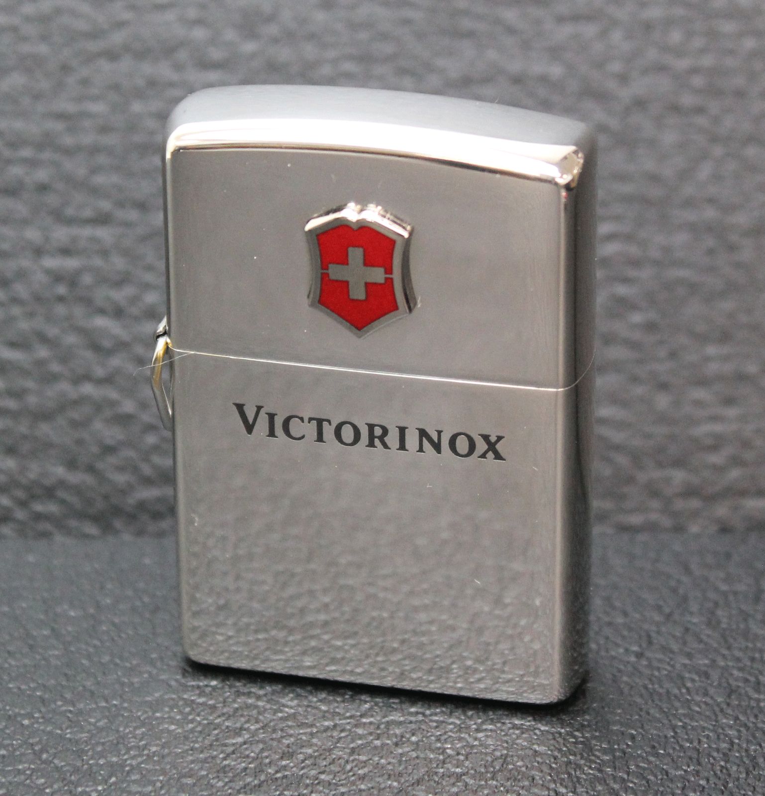 ☆希少 ZIPPO VICTORINOX ビクトリノックス クラシック レッド コラボ 