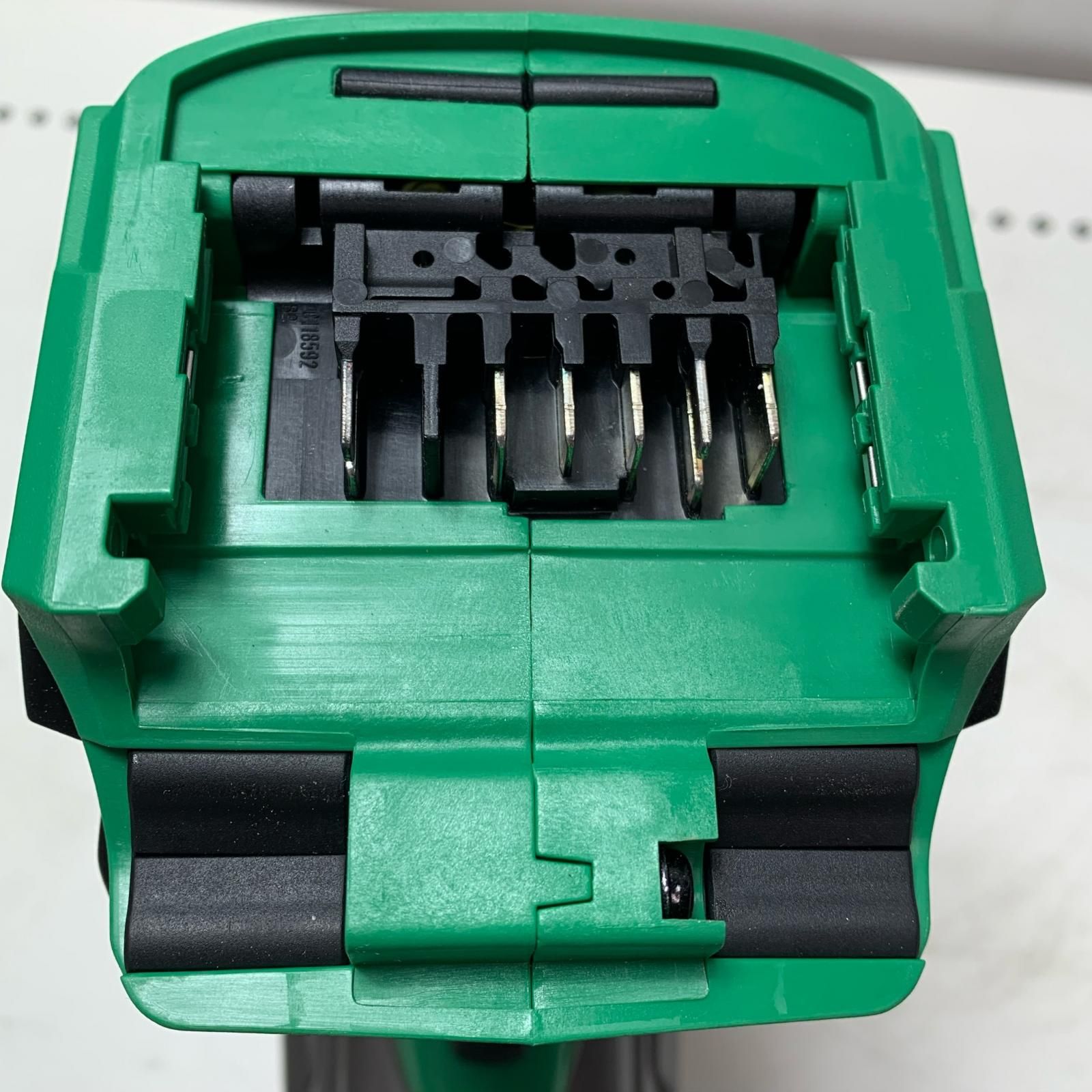 コードレスインパクトレンチ