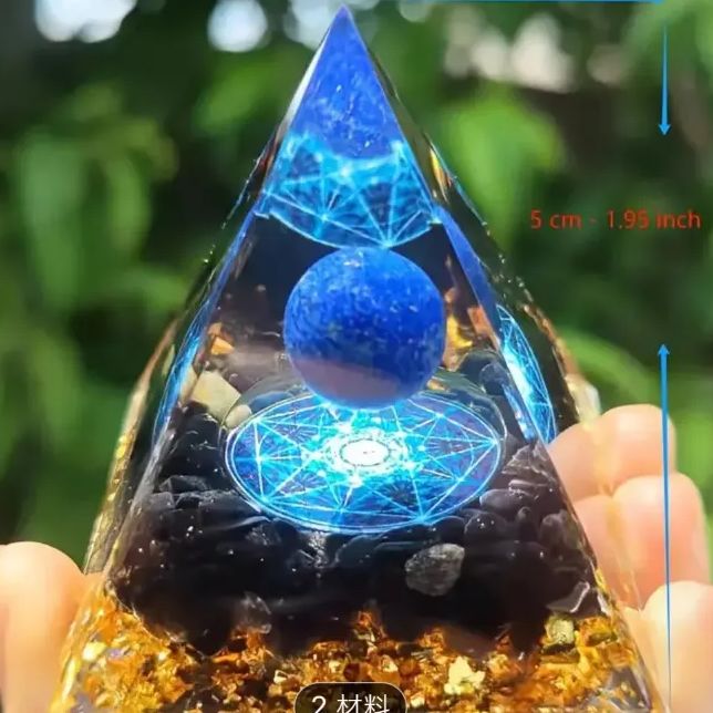 置物 水晶玉 三角形 水晶球 クリスタル 錐形 おきもの 無色透明