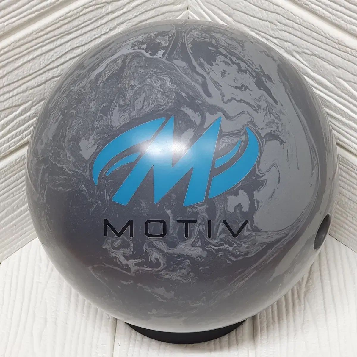 ボウリングボール) MOTIV（モーティブ） トライデント アビス 15P 