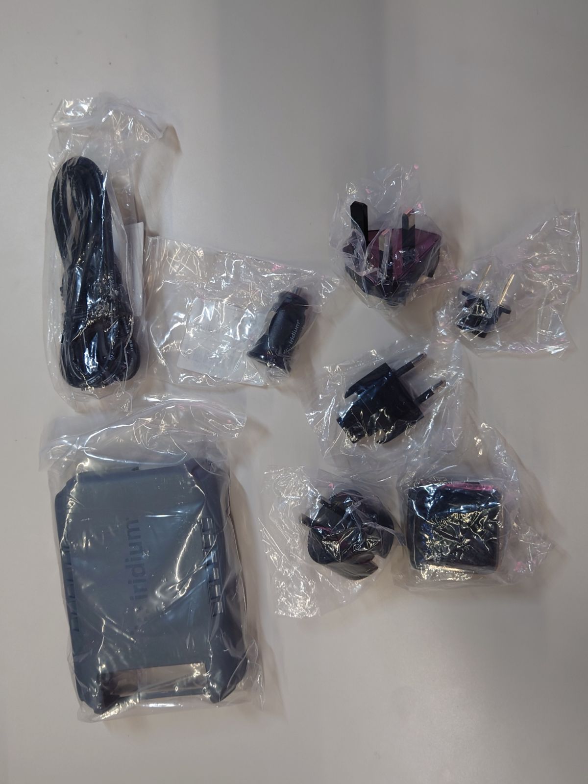 衛星電話KDDI イリジウム GO! 自分の携帯を衛星電波で！ - メルカリ