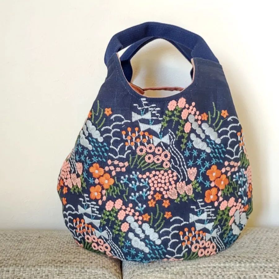 カーコ様専用 刺繍バッグ ハンドメイド - メルカリ 