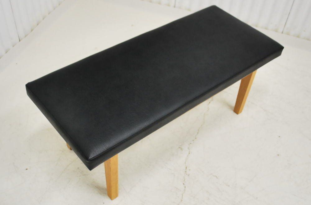 ベンチソファー 落ち着きのあるモダンデザイン