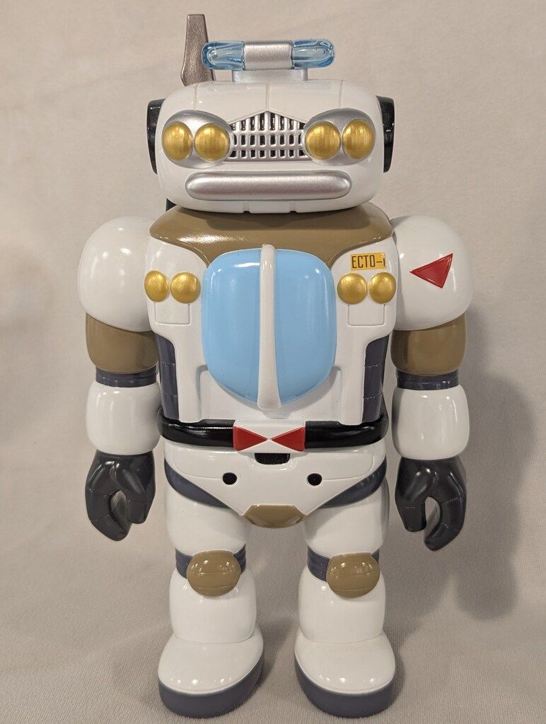 REALHEAD UNBOX INDUSTRIES Ecto-1 VERSION 1.5 白 【公式通販】