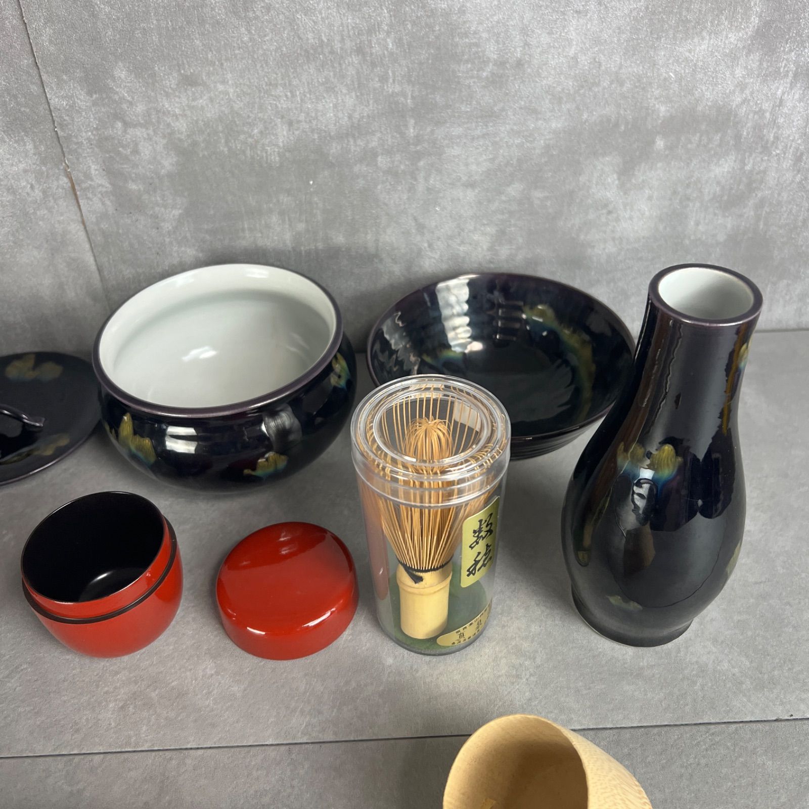 クオリティの高い フォローで20％割クーポン配布中 鑑定証書つき 森澤 昭三 造 茶道具セット 釉彩 九谷焼 茶碗 茶筅 茶杓 水指 柄杓 収納棚 伝統工芸 古美術 25H3190TR0008