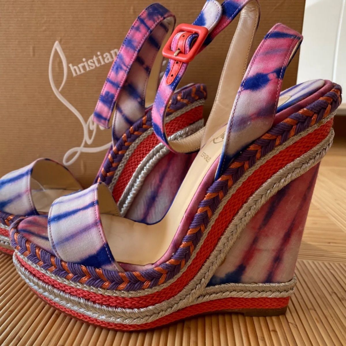 Christian Louboutin パープル サンダル 35 ルブタン 2025新作Pyraclou