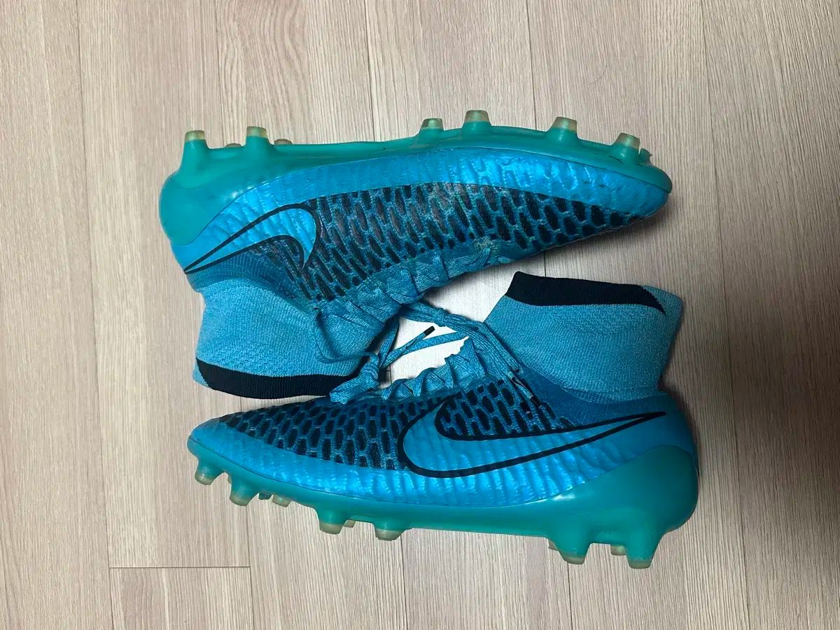 マジスタFG(日本未発売) 260 NIKE(ナイキ) マジスタ オブラ fg