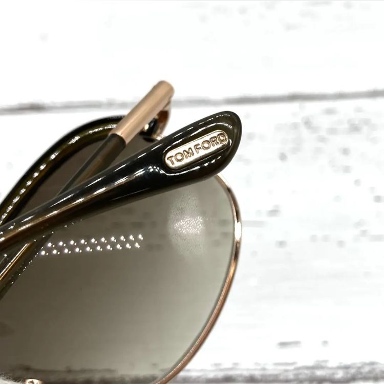 極美品❣️TOM FORDトムフォードRussell TF234サングラス 極美品❣️TOM FORDトムフォードRussell TF234サングラス - メルカリ
