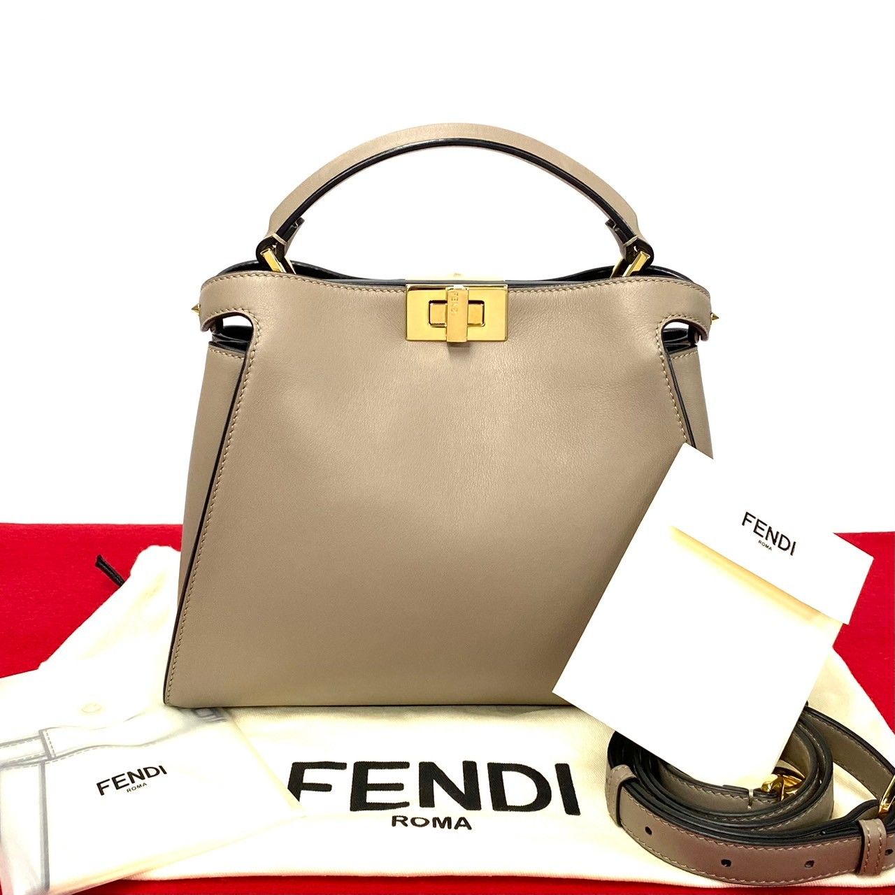 未使用保管品 袋付き FENDI フェンディ ピーカブー アイコニック 
