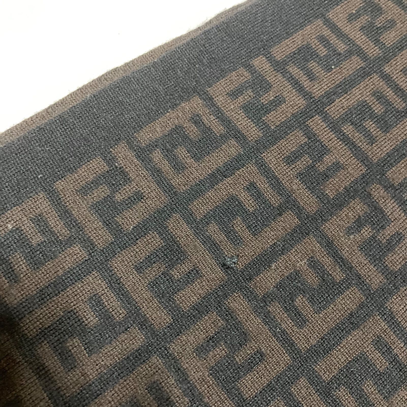 FENDI マフラー ズッカ柄 グレー✖️ダークブラウン FENDI マフラー ズッカ柄 グレー✖️ダークブラウン