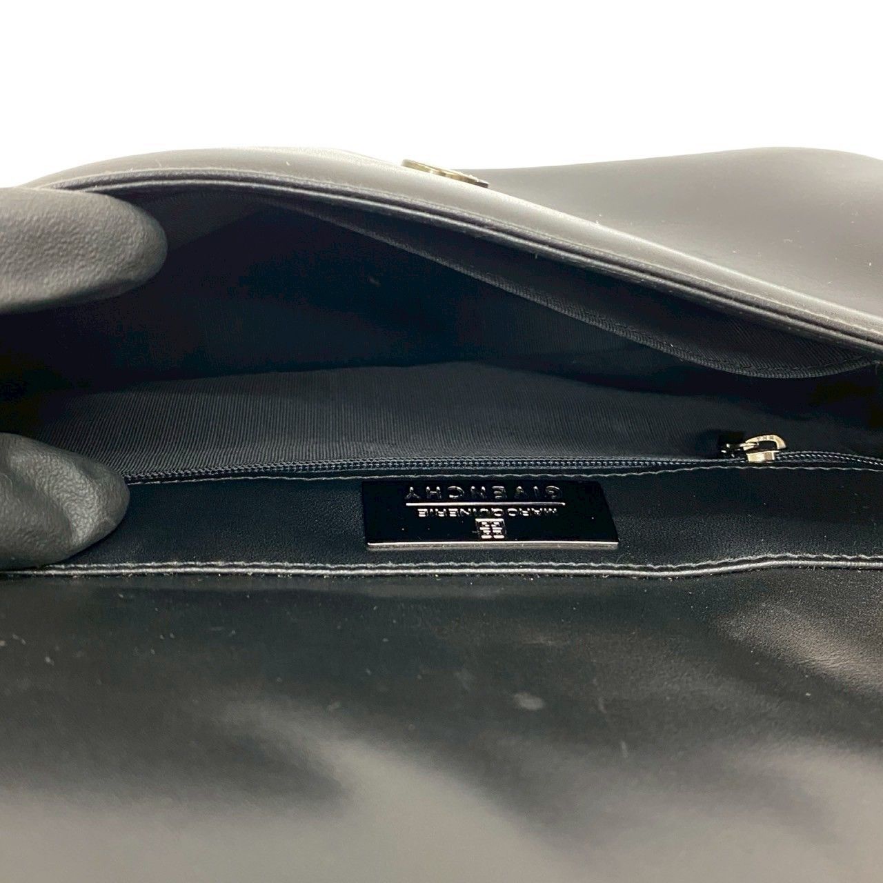 【美品✨】ジバンシー 4Gロゴ オールレザー ハンドバッグ シボ革 レザー 黒色 極美品✨】ジバンシー 4G ハンドバッグ ロゴ刻印 レザー
