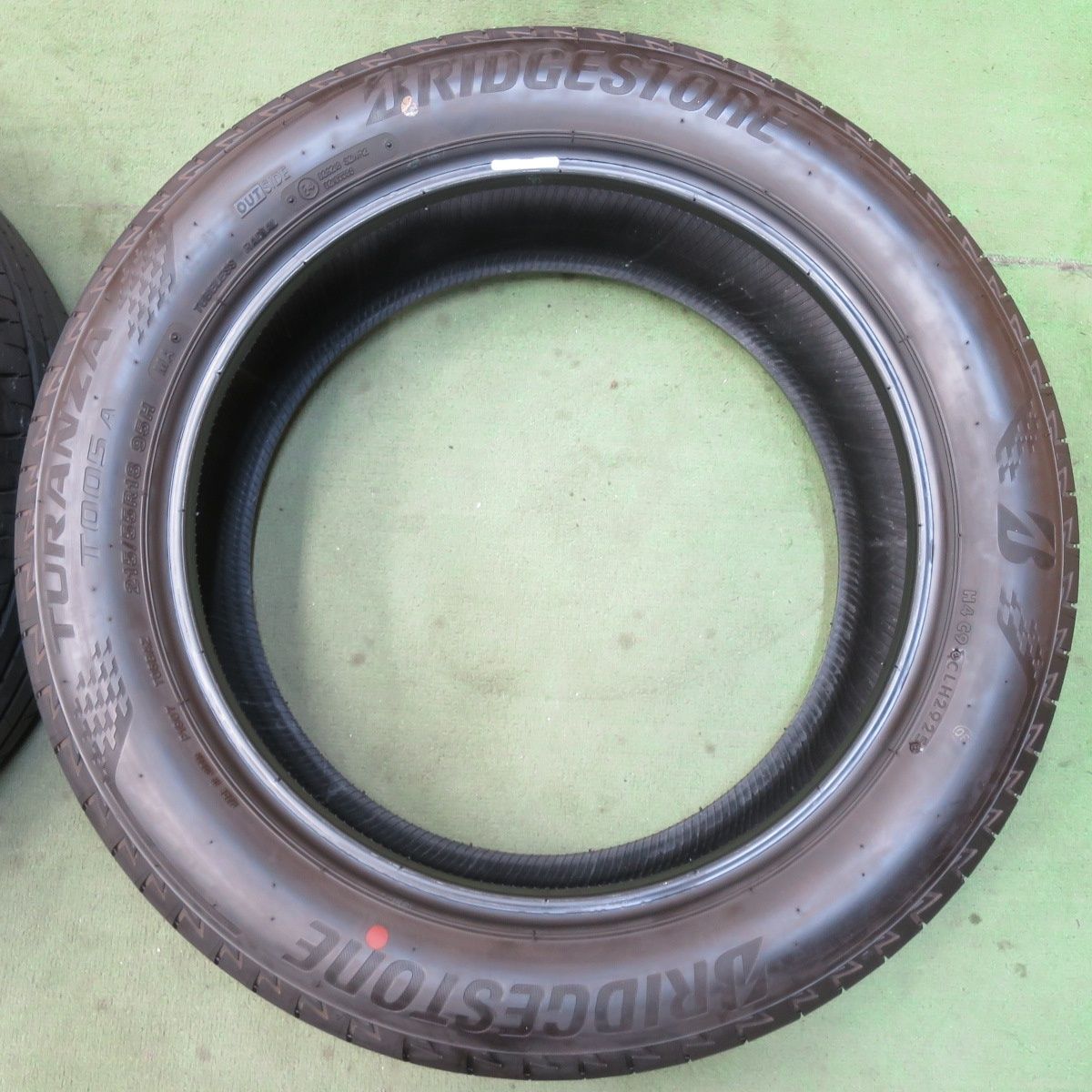 バッグ 新車外し 25年 215 55R18 ブリヂストン トランザ T005A タイヤ 18インチ CX-30 デュアリス 等 5092207イノタ