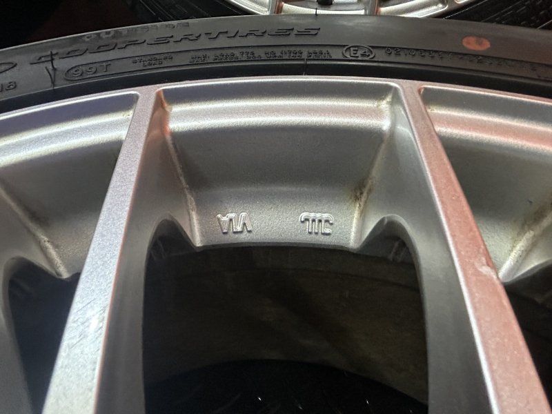 COOPER 235|45R18