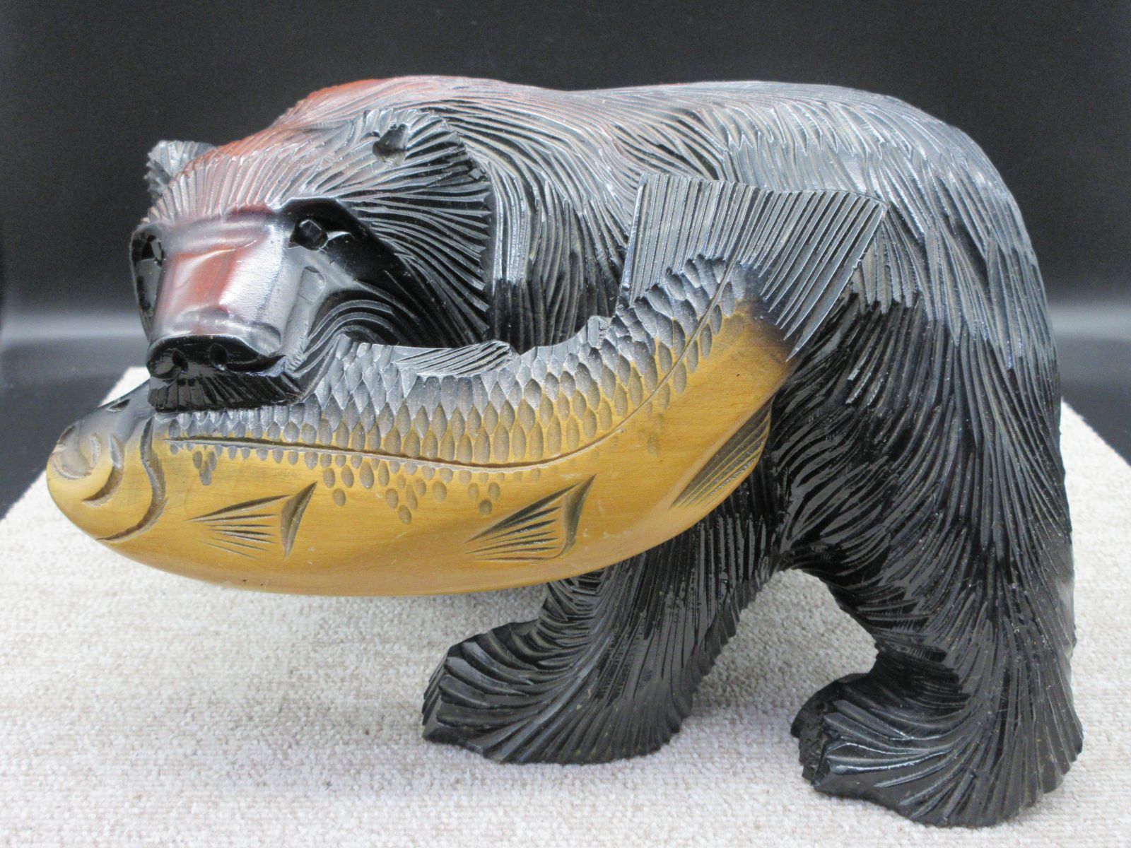 木彫り 熊 クマ くま アンティーク レトロ 置物 (小) C - メルカリ