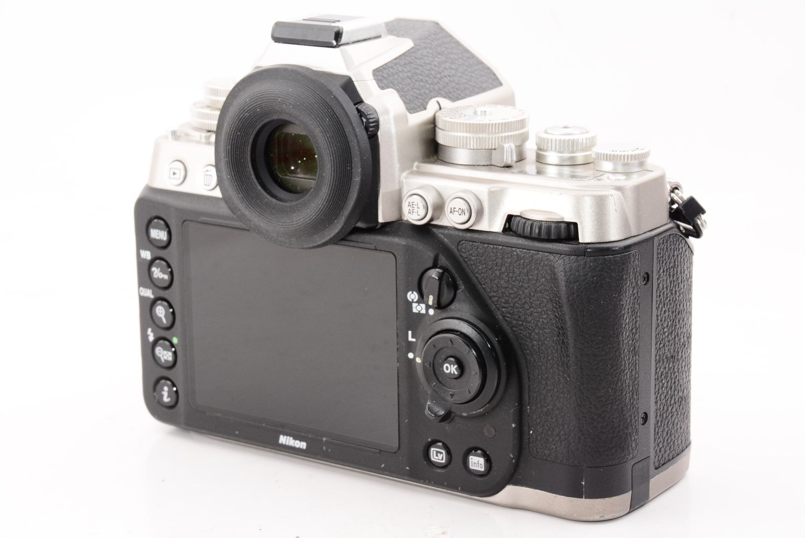 Nikon デジタル一眼レフカメラ Df シルバーDFSL 百獣の買取王カメライオン メルカリ