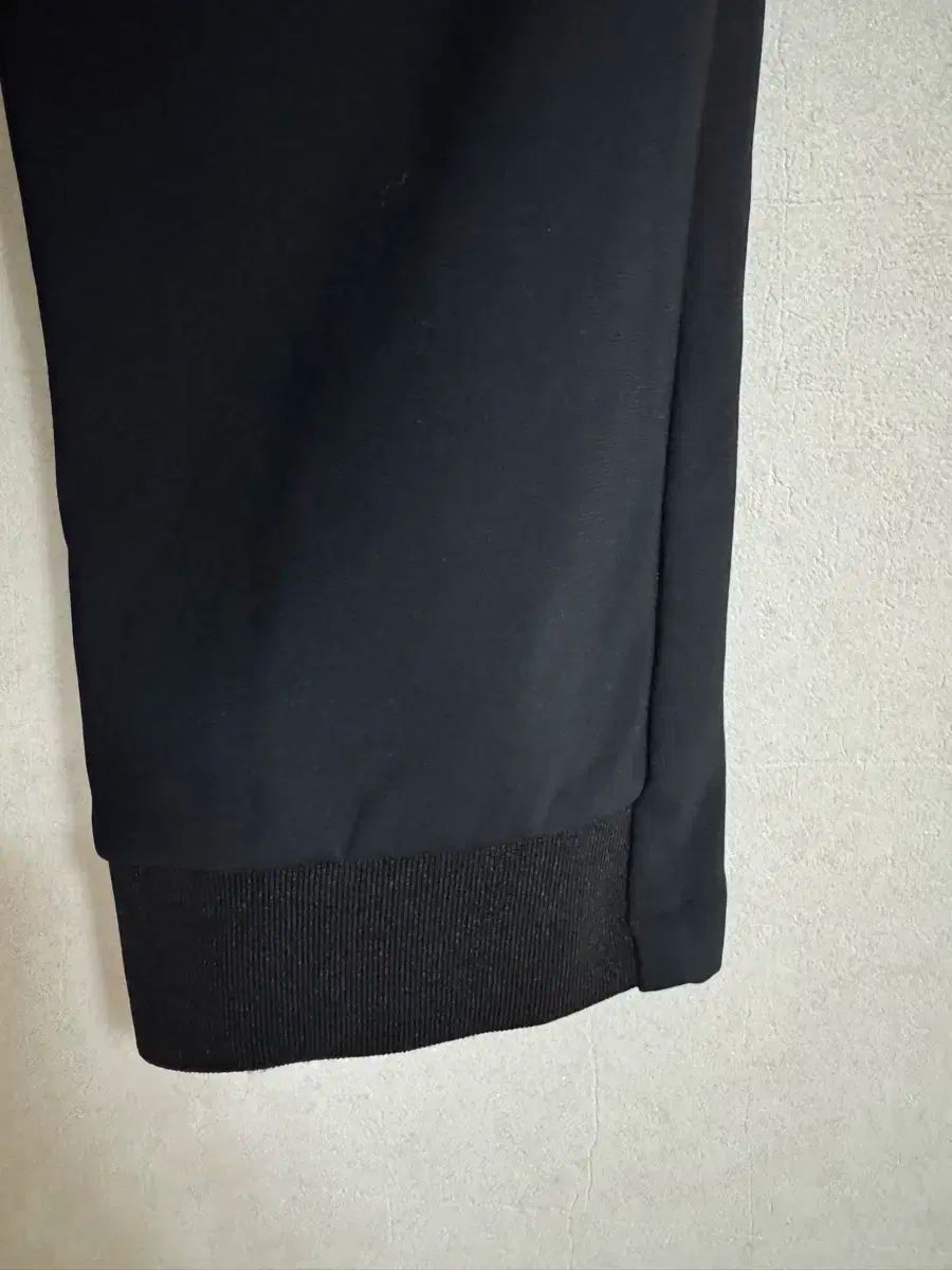 ダウン ジョガーパンツ