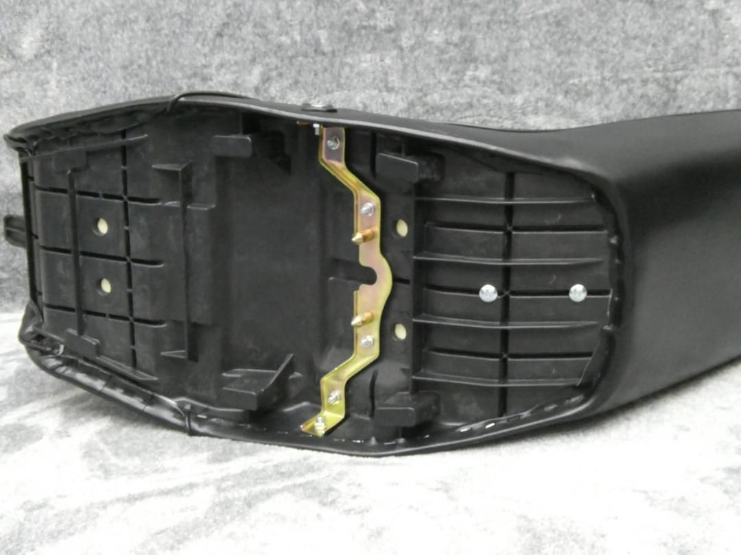ＺＲＸ４００　黒皮　６０ｃｍ　三段シート/ブラック 補強入り３段シート ZRX400 黒皮 60cm 三段シート/ブラック 補強入り 3段