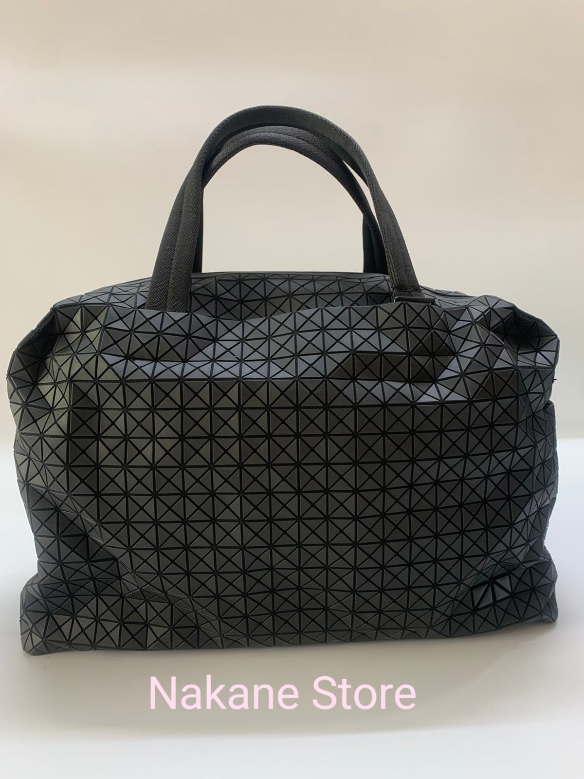 新品未使用　8カラー バオバオイッセイミヤケ BAO BAO ISSEY MIYAKE KURO シリコン製旅行バッグ