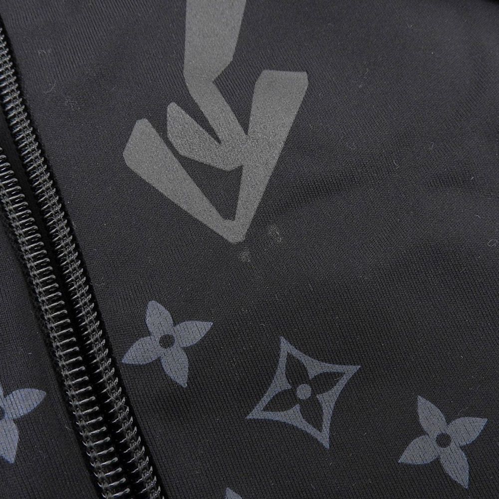 美品　LOUISVUITTON ヴィトン　モノグラム　パーカー　ブルゾン　ロゴ 本物保証】 ルイヴィトン LOUIS VUITTON モノグラムパーカー アウター