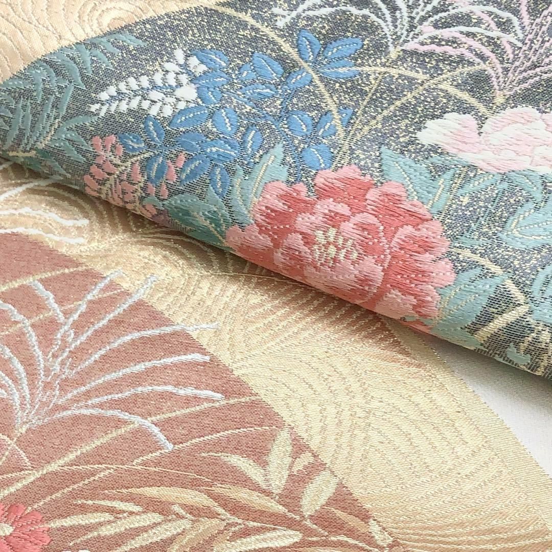 袋帯 美しい牡丹の菊の花柄模様 流水 金糸 生成色 O-3701 袋帯 美しい牡丹の菊の花柄模様 流水 金糸 生成色 O-3701 - メルカリ