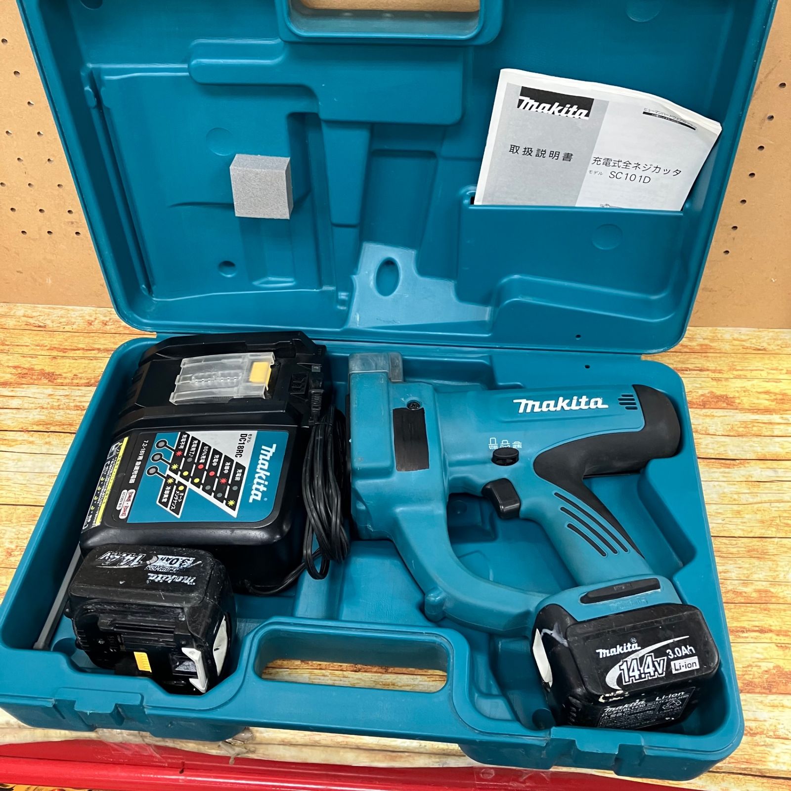 中古品】☆マキタ 充電式全ネジカッタ 14.4V 3.0Ah 本体付属 中古品】☆マキタ 充電式全ネジカッタ 14.4V 3.0Ah 本体付属