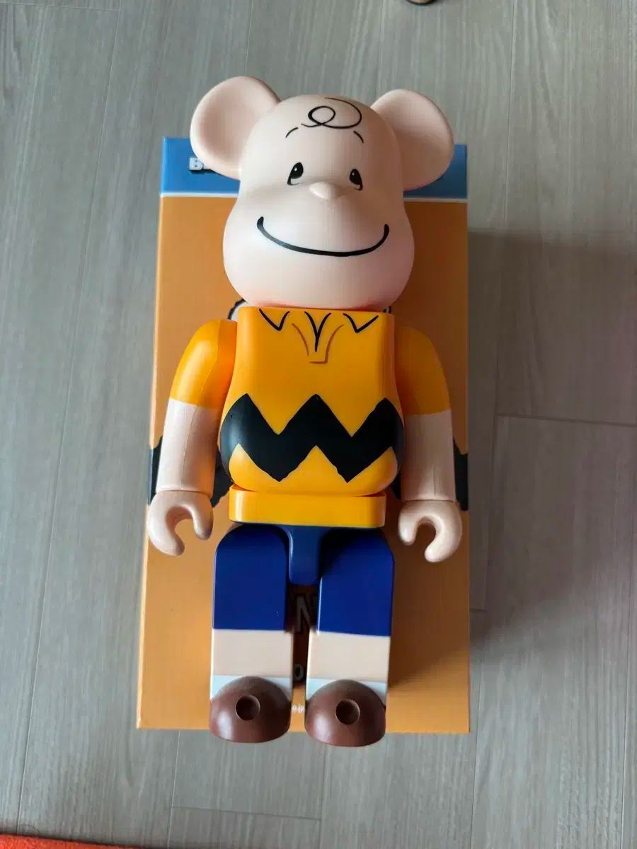 BE RBRICK ベアブリック ピーナッツ チャーリー ブラウン 400 %